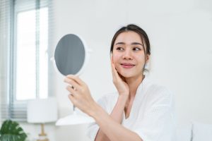 Read more about the article Panduan Komprehensif Perawatan Kulit: Membangun Rutinitas yang Tepat untuk Anda